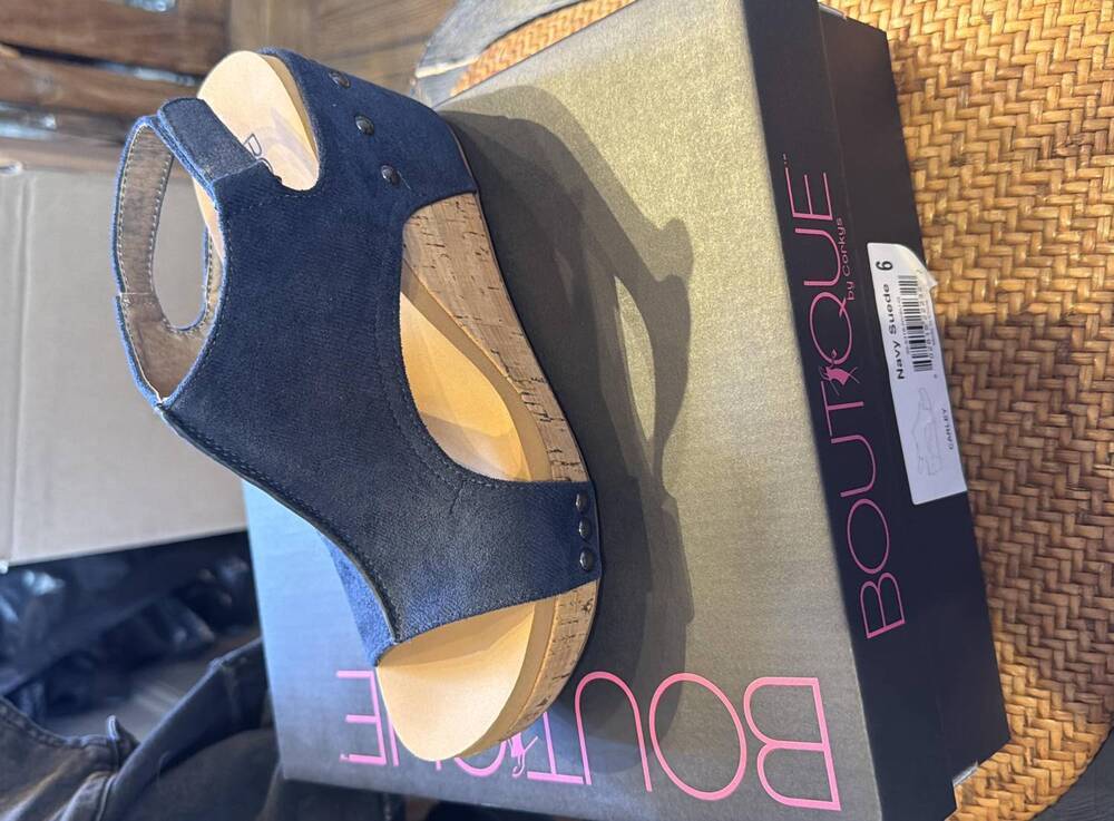 NEW CORKYS FOOTWEAR women's carley wedge in navy suede